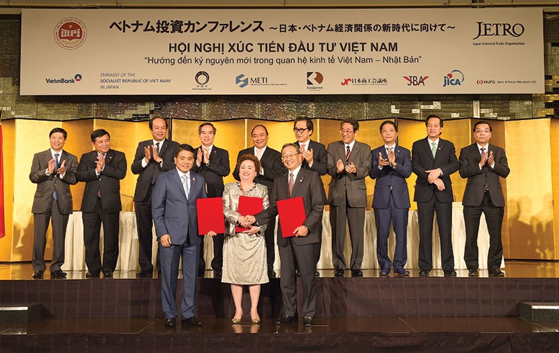  Trong khuôn khổ Hội nghị xúc tiến đầu tư Việt Nam tại Nhật Bản, lãnh đạo BRG đã ký thỏa thuận hợp tác đầu tư xây dựng khu đô thị thông minh trục Nhật Tân - Nội Bài với Sumitomo Corporation
