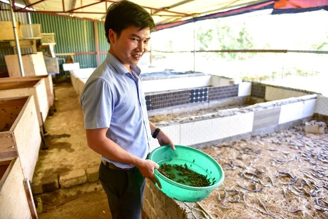 Anh Lâm Ngọc Kiên chủ trang trại nuôi côn trùng độc đáo ở Hà Nội