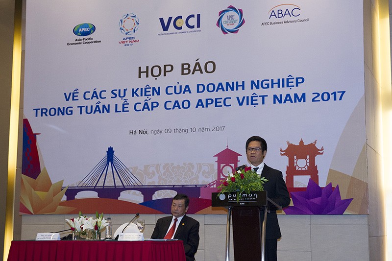 Ông Vũ Tiến Lộc, Chủ tịch Phòng Thương mại và Công nghiệp Việt Nam VCCI phát biểu - Ảnh: Chí Cường