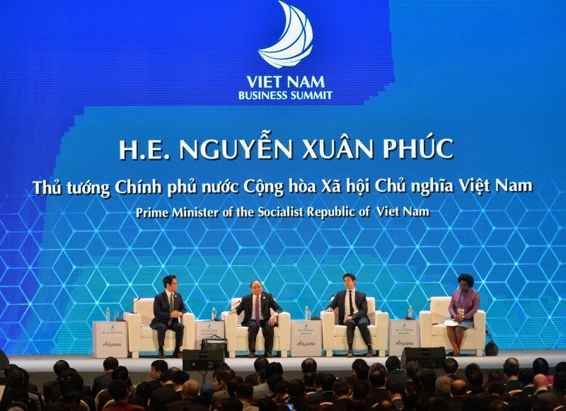 Thủ tướng Nguyễn Xuân Phúc: Chính phủ kiến tạo để doanh nghiệp an tâm kinh doanh