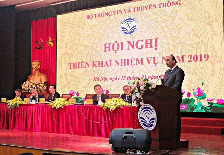 Thủ tướng Nguyễn Xuân Phúc phát biểu tại Hội nghị triển khai kế hoạch năm 2019 của Bộ Thông tin và Truyền thông.