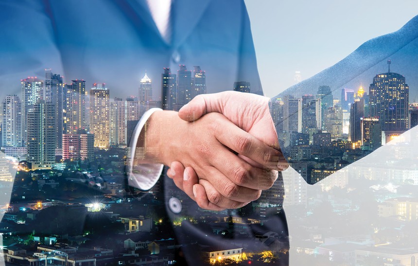  Các nhà đầu tư nước ngoài đa số lựa chọn phương thức bắt tay hợp tác với đối tác trong nước khi đầu tư vào bất động sản Việt Nam. ảnh: Shutterstock