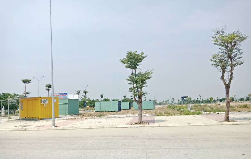 Các ki ốt văn phòng giao dịch bất động sản đóng cửa sau đợt ra quân của Đà Nẵng