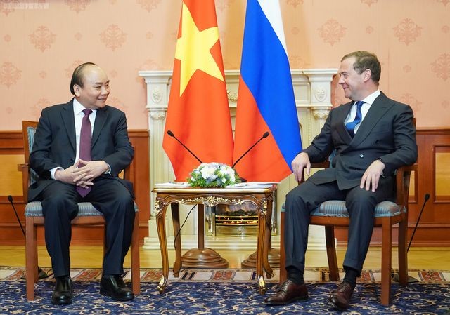 Thủ tướng Nguyễn Xuân Phúc và Thủ tướng Nga Medvedev tại cuộc hội đàm chiều 22/5 (ảnh: VGP)