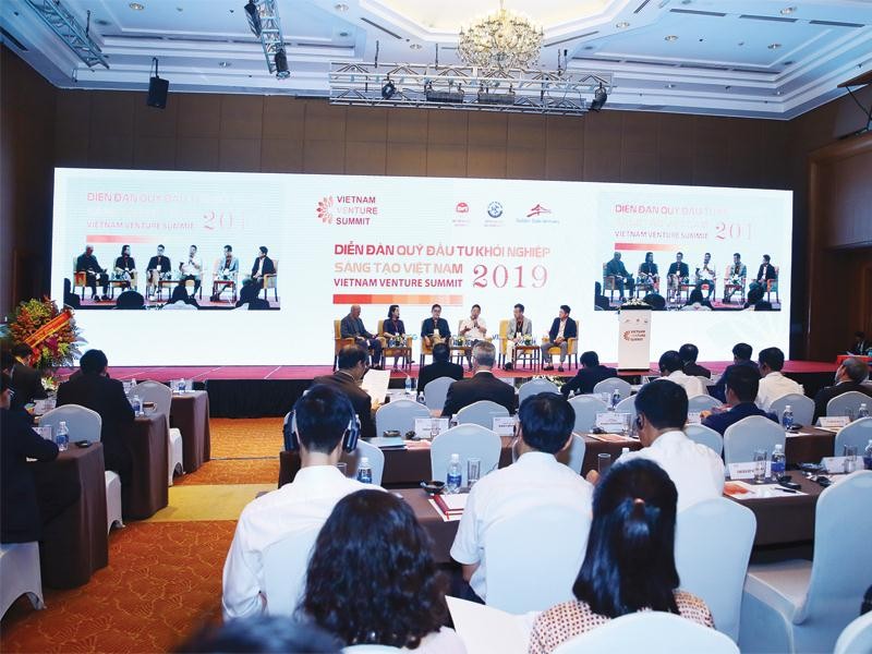 Khoảng 10.000 tỷ đồng đầu tư cho start-up Việt trong 3 năm tới đã được cam kết tại Vietnam Venture Summit 2019.