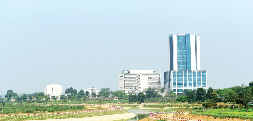 Đô thị Hòa Lạc là đô thị lớn nhất trong 5 đô thị vệ tinh của Hà Nội, nhưng hiện ngoài Khu công nghệ cao, các phân khu khác chủ yếu vẫn “bất động”. Ảnh: Dũng Minh