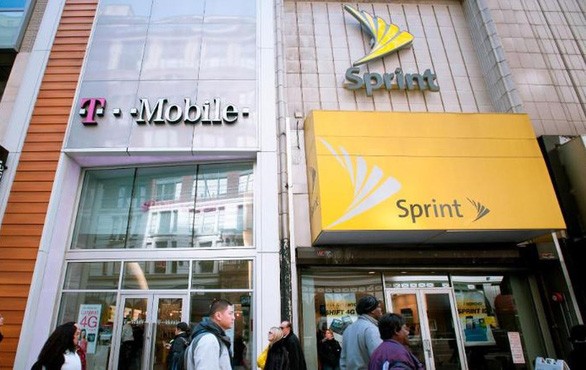 Hai nhà mạng T-mobile và Sprint chính thức sáp nhập vào ngày 26-7 - Ảnh: CNBC