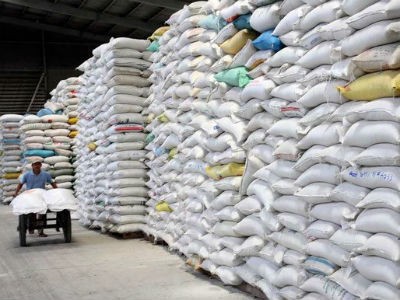 Xuất khẩu gạo “bốc hơi” 300 triệu USD.