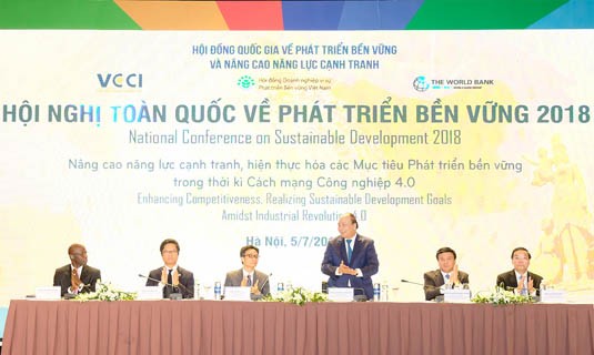 Sự kiện do Hội đồng quốc gia về Phát triển bền vững và nâng cao năng lực cạnh tranh phối hợp với Phòng Thương mại và Công nghiệp Việt Nam (VCCI), Ngân hàng Thế giới tổ chức, với sự tham gia chỉ đạo của lãnh đạo Chính phủ, đại diện lãnh đạo các bộ, ngành, địa phương, các hiệp hội và cộng đồng doanh nghiệp.