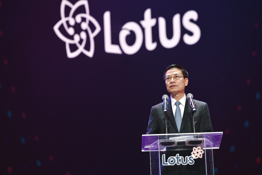 Bộ trưởng Nguyễn Mạnh Hùng phát biểu tại Lễ ra mắt Lotus.