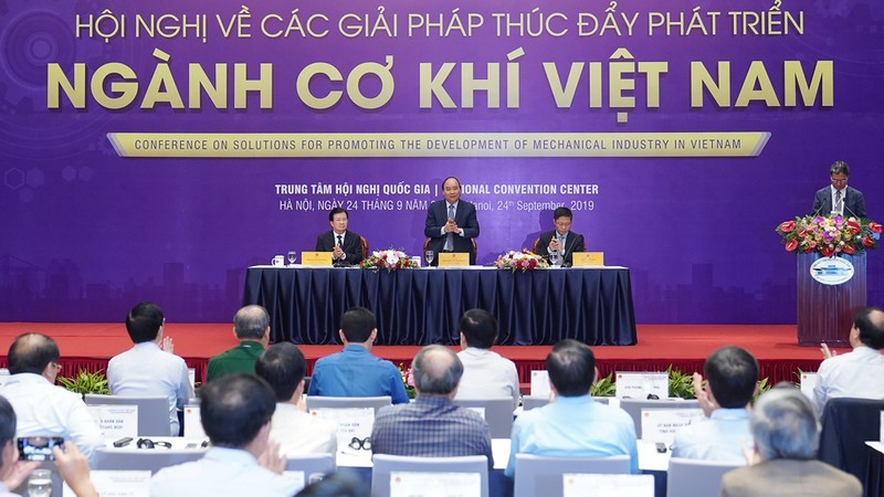 Thủ tướng Nguyễn Xuân Phúc cho rằng, phải đổi mới tư duy về đầu tư phát triển ngành cơ khí