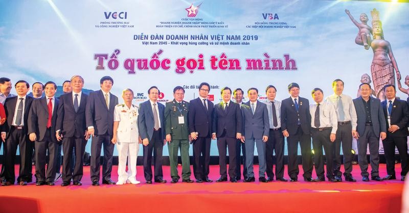 Nền kinh tế Việt Nam đang cần rất nhiều doanh nghiệp tư nhân có tham vọng lớn lên, sẵn sàng đón nhận các cơ hội để thực hiện khát vọng hùng cường của dân tộc.