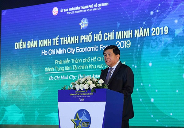 Bộ trưởng Bộ Kế hoạch Đầu tư Nguyễn Chí Dũng phát biểu tại Diễn đàn-Ảnh Lê Toàn
