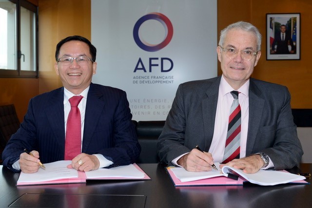 Lãnh đạo EVN và đại diện AFD ký kết thỏa ước tín dụng trị giá 24,2 triệu EUR cho Dự án Nhà máy Điện mặt trời Sê San 4.