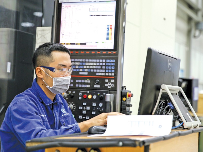 Sản xuất - chế tạo là một trong 2 lĩnh vực thu hút vốn FDI lớn nhất những năm qua. Trong ảnh: Nhà máy GE của Mỹ tại Hải Phòng.