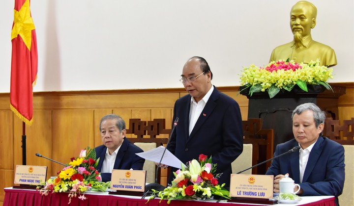 Thủ tướng Chính phủ Nguyễn Xuân Phúc phát biểu chỉ đạo tại buổi làm việc với lãnh đạo tỉnh Thừa Thiên Huế.