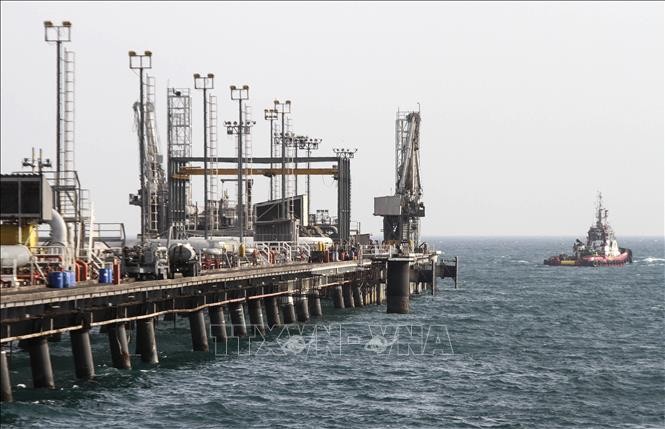 Một cơ sở khai thác dầu của Iran trên đảo Khark. Ảnh: AFP/TTXVN