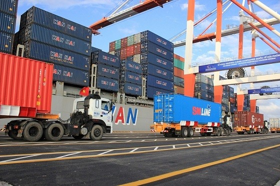 Hàng hóa xuất nhập khẩu tại cảng container quốc tế Hải Phòng