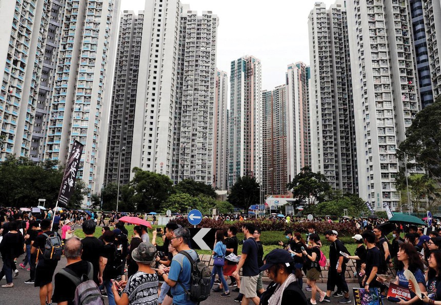 Đại gia bất động sản Hồng Kông lũ lượt rời sàn chứng khoán