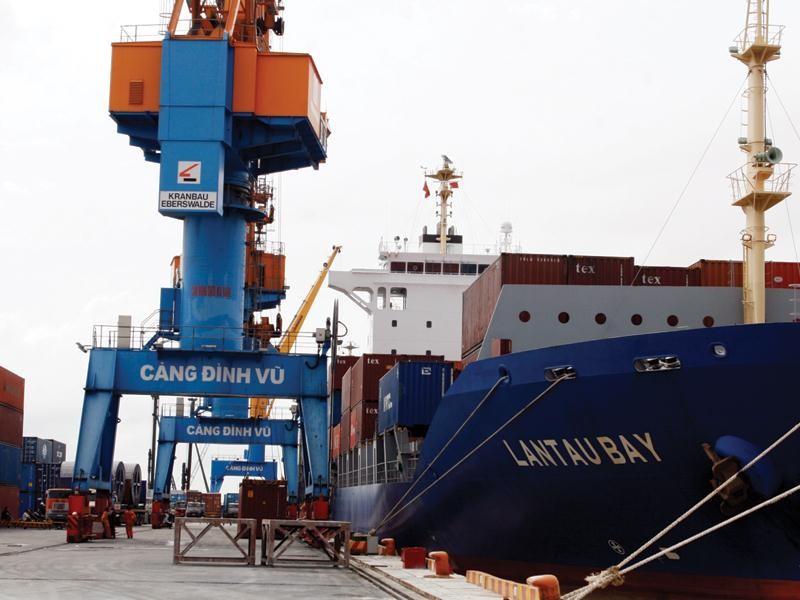 Xuất khẩu “ngấm đòn” COVID-19, giảm 4,1% trong tháng 3
