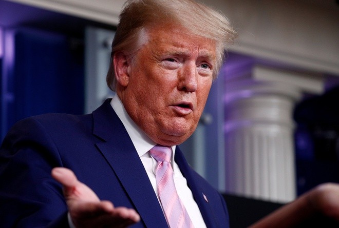 Tổng thống Trump phát biểu trong cuộc họp báo thường kỳ ở Nhà Trắng tại Washington, hôm 2/4. Ảnh: Reuters.
