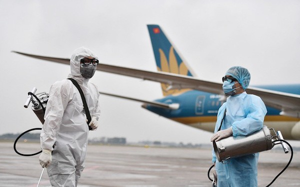 Toàn bộ chuyến bay nội địa của Vietnam Airlines đều được phun khử trùng ngay khi hạ cánh tại Hà Nội, Đà Nẵng, TP.Hồ Chí Minh