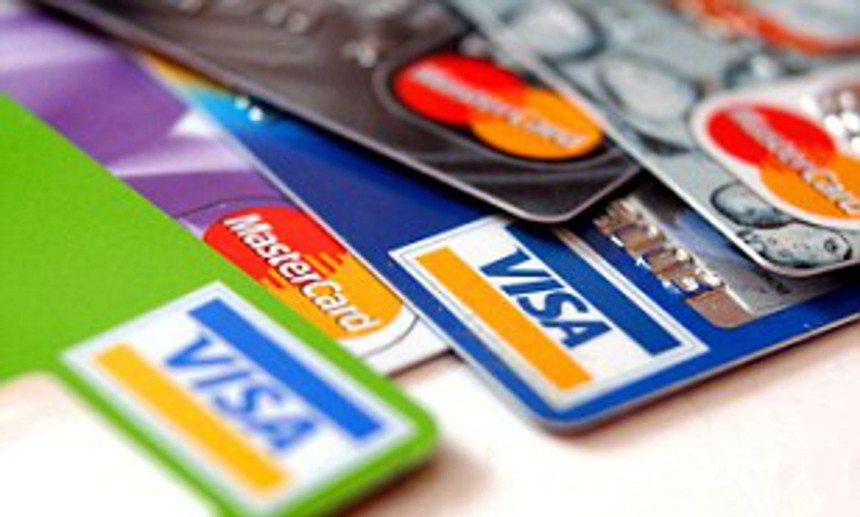 Visa, MasterCard đang thu 3 - 4 loại phí trên mỗi giao dịch thẻ tại Việt Nam