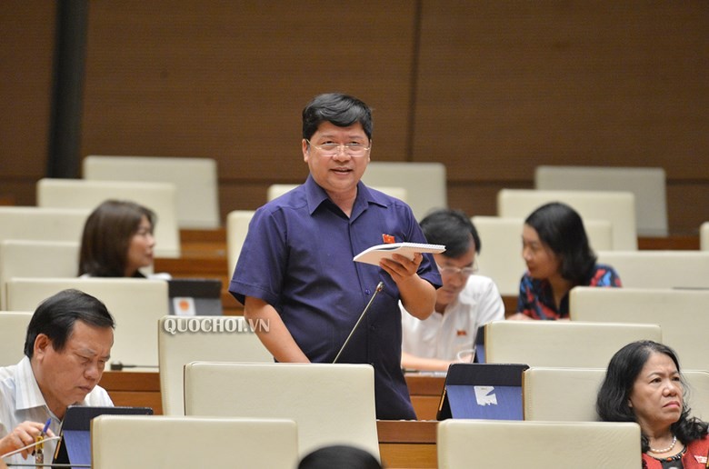 Đại biểu Tạ Văn Hạ (Bạc Liêu) phát biểu tại Quốc hội.