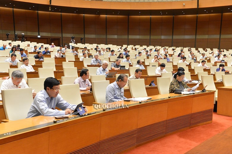 Một phiên họp của Quốc hội tại kỳ hop thứ 9.