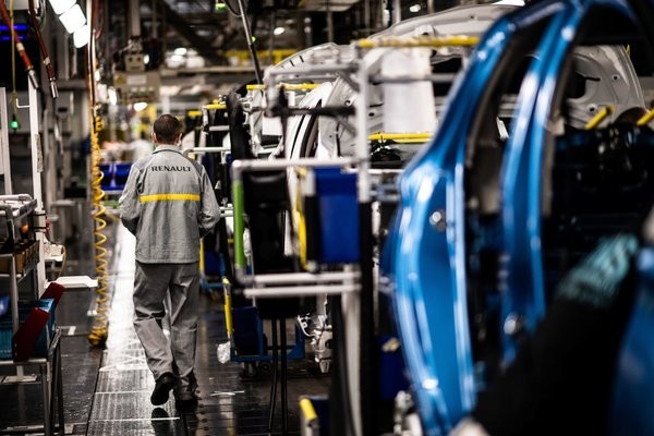 “Ngấm đòn” COVID-19, Renault cắt giảm 15.000 vị trí việc làm trên toàn cầu