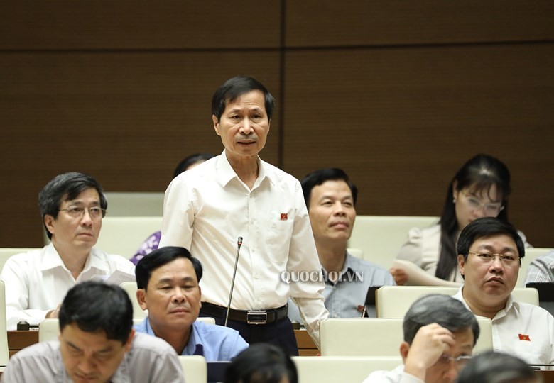 Đại biểu Bùi Văn Phương (Ninh Bình) phát biểu trong phiên thảo luận về dự thảo Luật sửa đổi, bổ sung một số điều của Luật Tổ chức Quốc hội.
