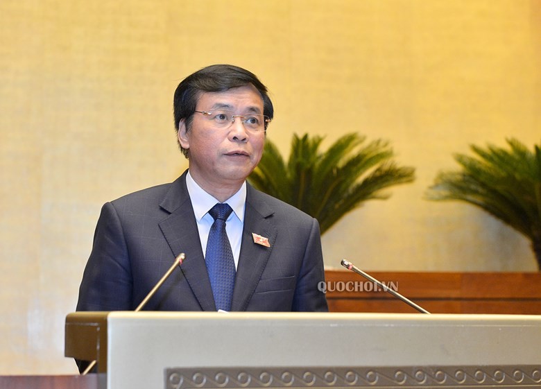Tổng thư ký Quốc hội Nguyễn Hạnh Phúc trình bày báo cáo tiếp thu, giải trình.