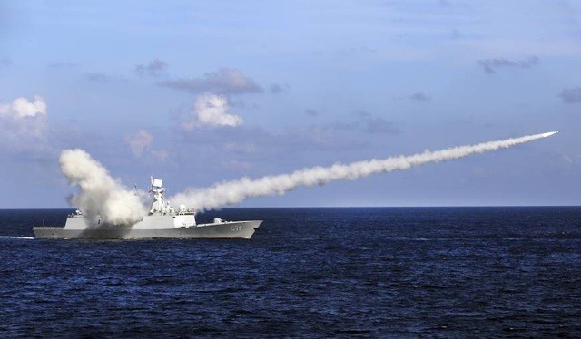 Tàu Trung Quốc trong một cuộc tập trận gần Hoàng Sa hồi tháng 7/2016. (Ảnh: Dân trí)