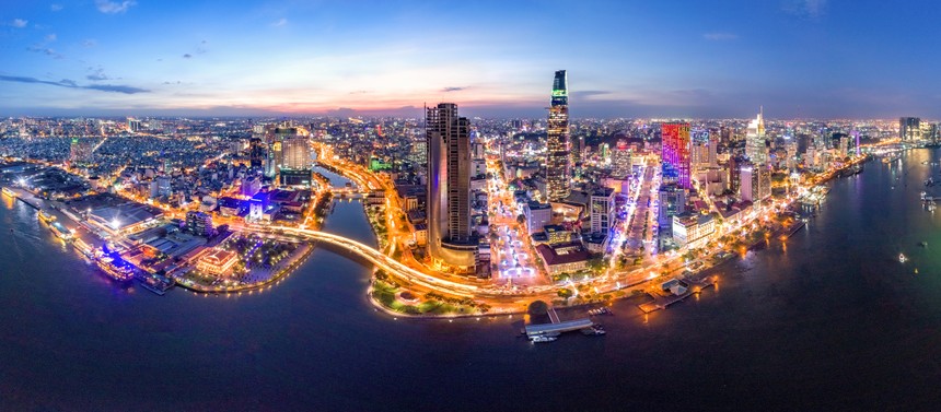 Sông Sài Gòn chạy quanh thành phố. Ảnh: Shutterstock.