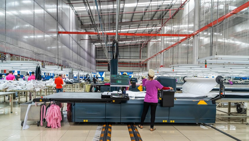 Các nhà máy, xí nghiệp trong cả nước đang dần trở lại guồng quay quen thuộc thường nhật. Ảnh: Shutterstock.