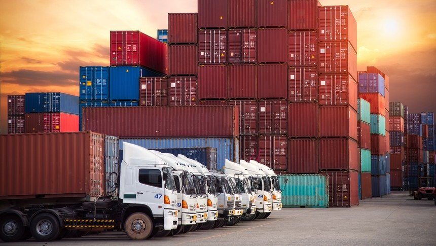 Ngành logistics được cho là sẽ phục hồi mạnh trong năm 2024. Ảnh: Shutterstock.
