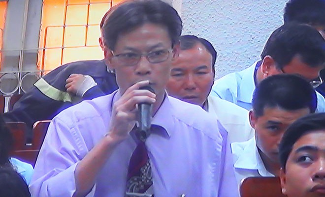 Luật sư Nguyễn Tiến Hùng, đại diện Vietinbank (ảnh chụp qua màn hình)