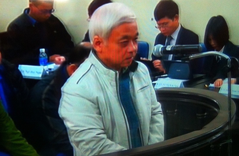 Bị cáo Nguyễn Đức Kiên khai trước tòa (ảnh chụp qua màn hình)