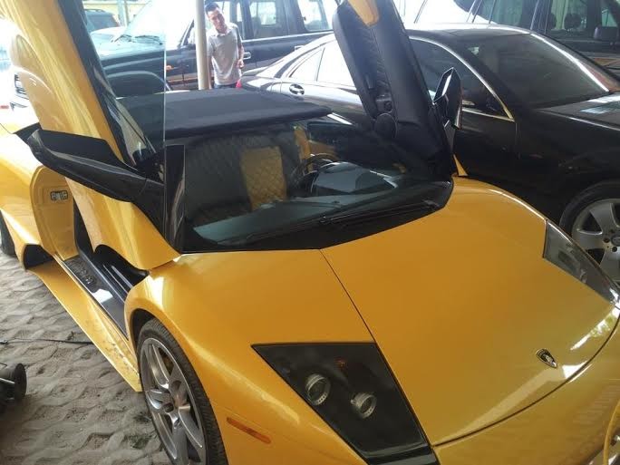 Siêu xe Lamborghini được làm biển giả để trốn thuế