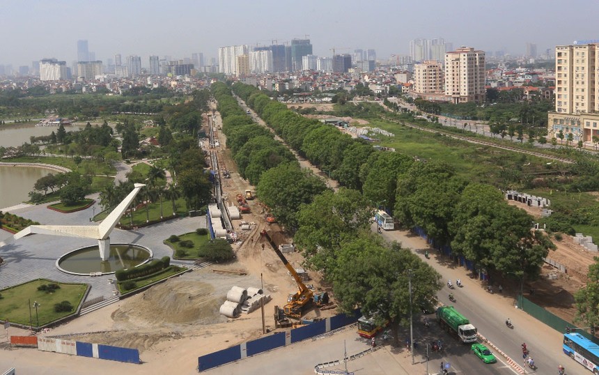  Hà Nội khẳng định chưa quyết chặt 1.015 cây xanh trên đường Phạm Văn Đồng