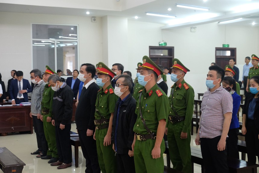 Xét xử vụ án liên quan ông Trần Bắc Hà: Sợ cách chức, lãnh đạo ngân hàng phải giải ngân