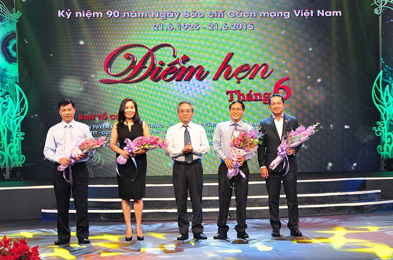 Viet Capital Bank tài trợ liên hoan “Điểm hẹn tháng 6”