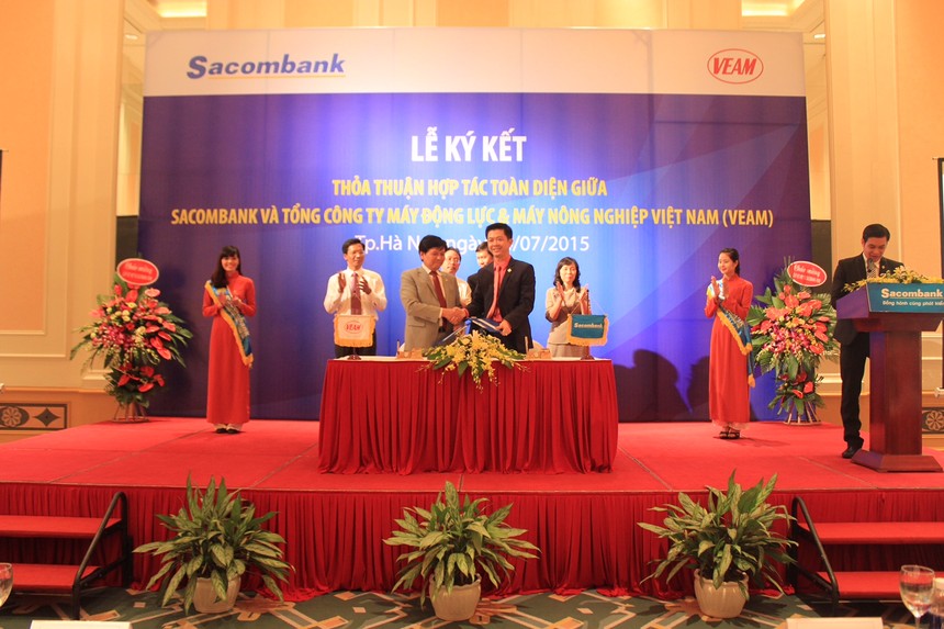 Sacombank ký hợp tác với VEAM