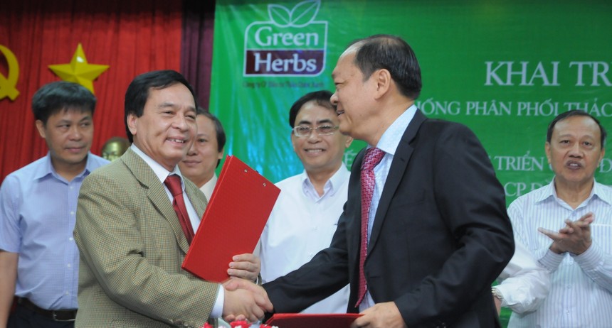 Green Herbs ký hợp tác với Trường Đại học Nguyễn Tất Thành