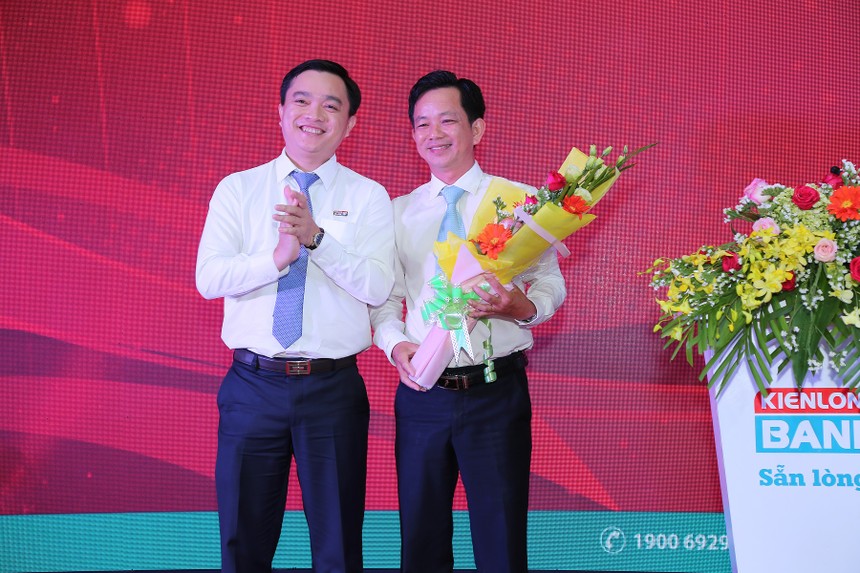 Kienlongbankkhánh thành trụ sở mới phòng giao dịch số 4 tại Kiên Giang