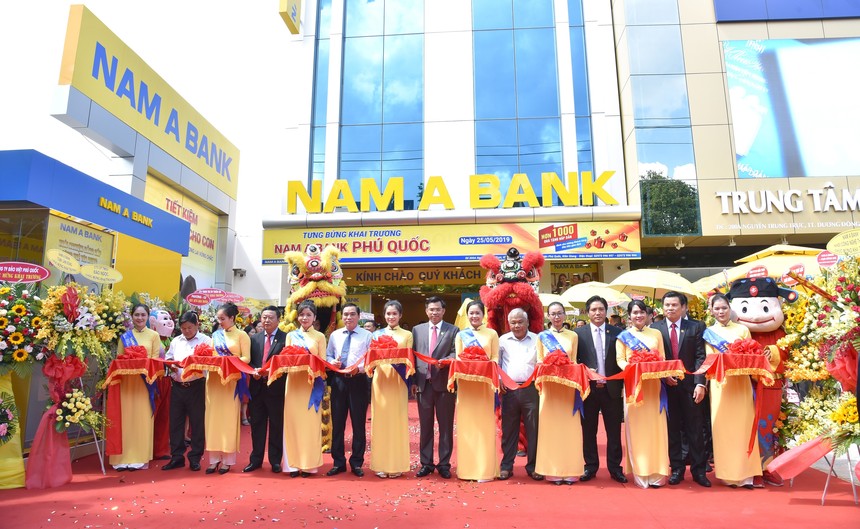  Nam A Bank tăng cường mở rộng mạng lưới tại khu vực niềm Tây và Đông Nam Bộ