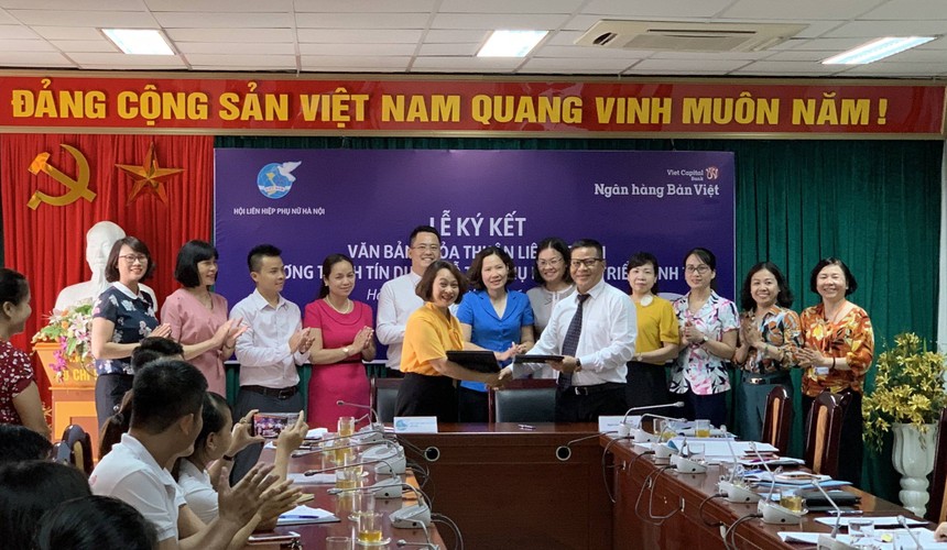 Ngân hàng Bản Việt ký hợp tác hỗ trợ phụ nữ phát triển kinh tế tại 14 quận, huyện của Hà Nội