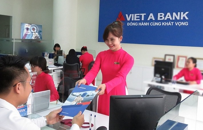 Lợi nhuận bán niên sau kiểm toán của VietABank giảm 30% do dự phòng tăng cao