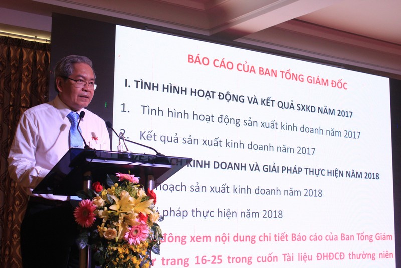 Ông Đoàn Văn Thuận, Tổng giám đốc TDC báo cáo tại Đại hội đồng cổ đông