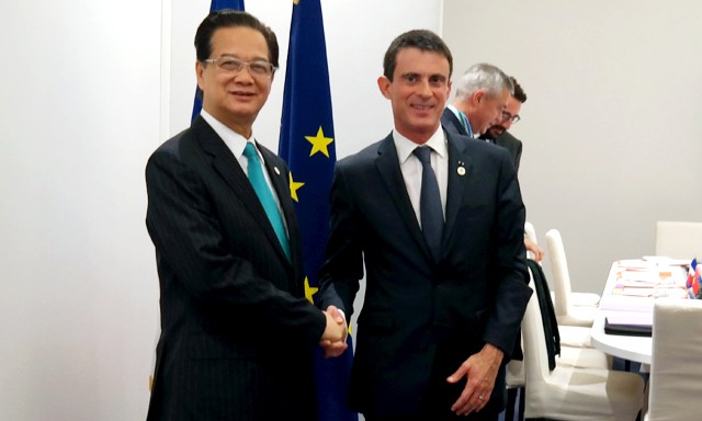 Thủ tướng Nguyễn Tấn Dũng và Thủ tướng Pháp Manuel Valls. Ảnh: Chinhphu.vn